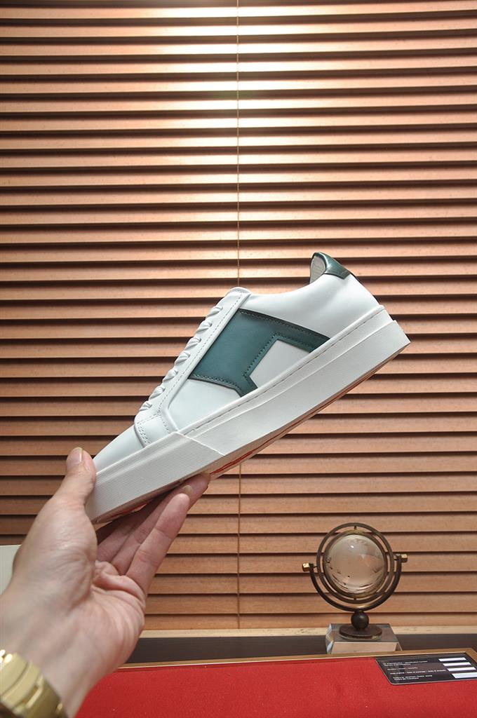 Santoni